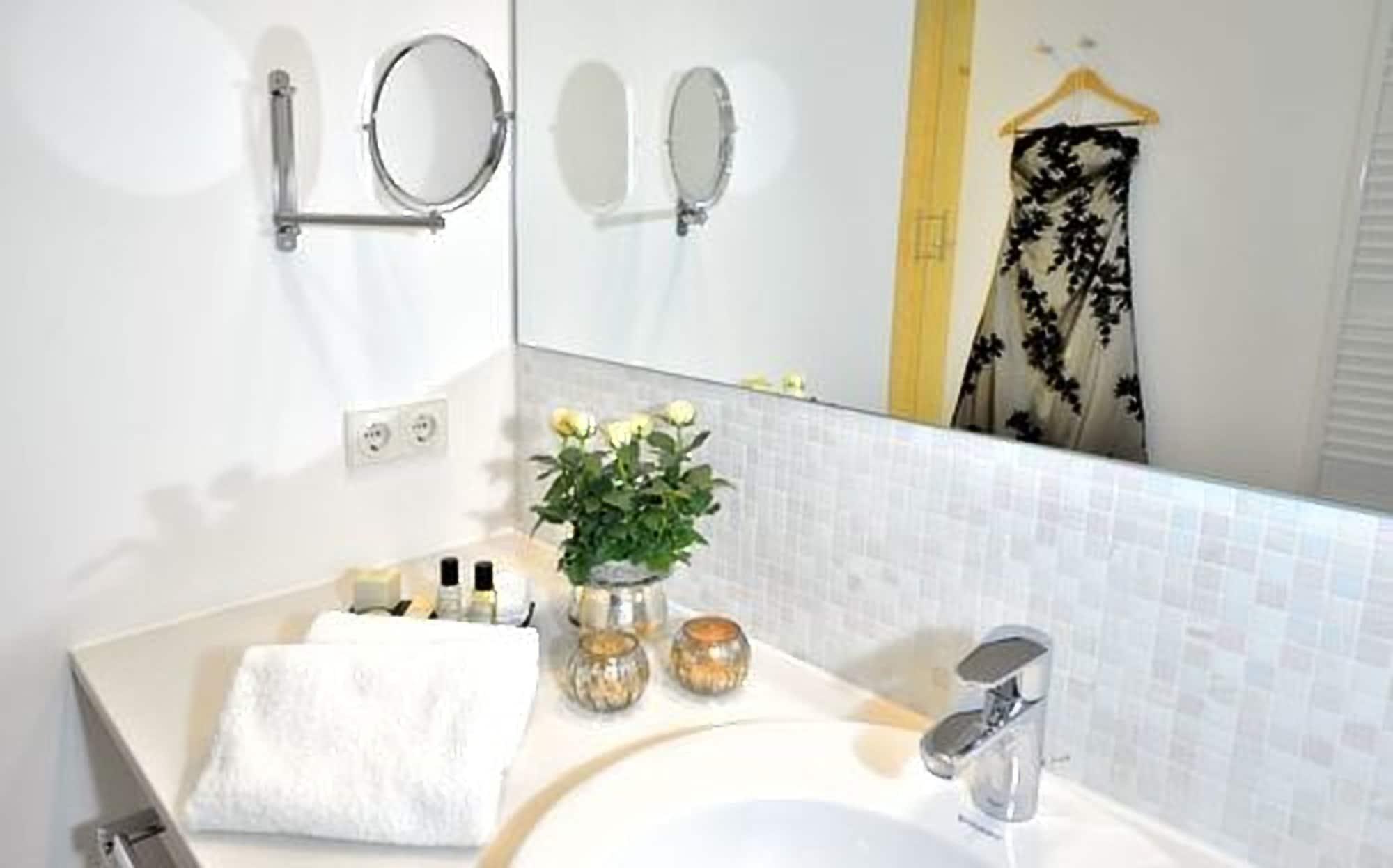 فندق بريفاتهوتل ليندتنر هامبرج هامبورغ المظهر الخارجي الصورة Bathroom